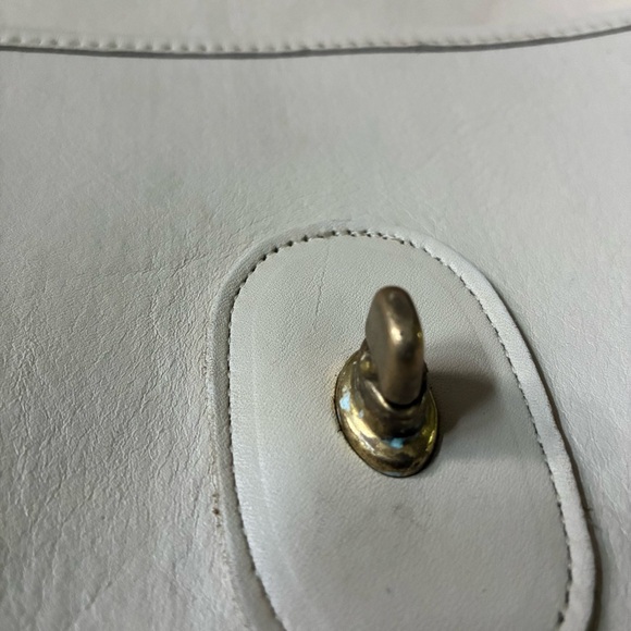 Coach vintage Chic Cream Leather Satchel - Picture 7 of 16